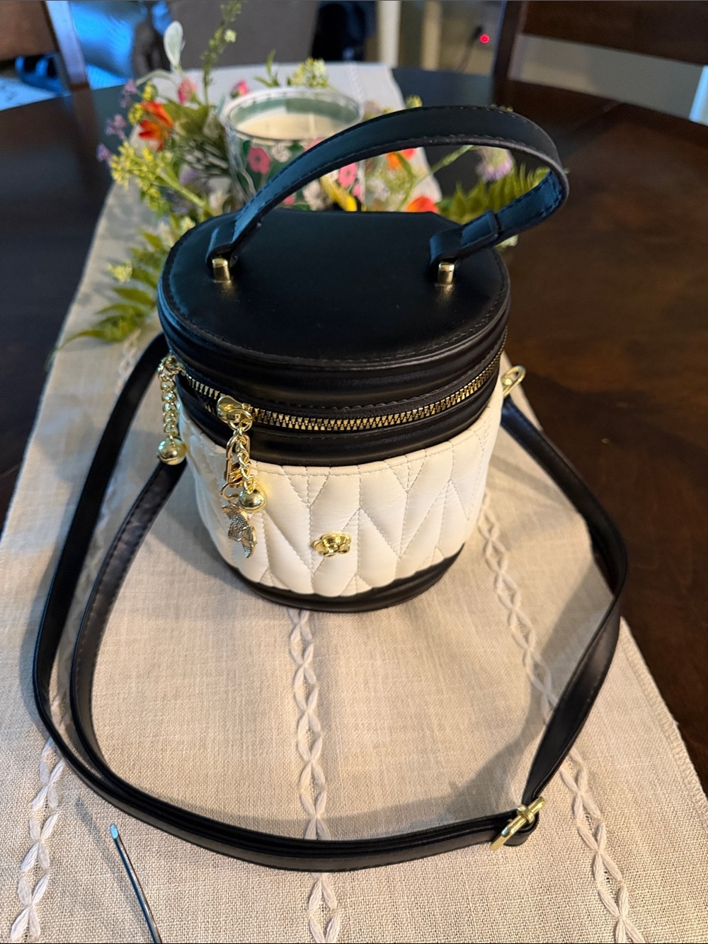 Quilted Round Crossbody Bag - Black & White